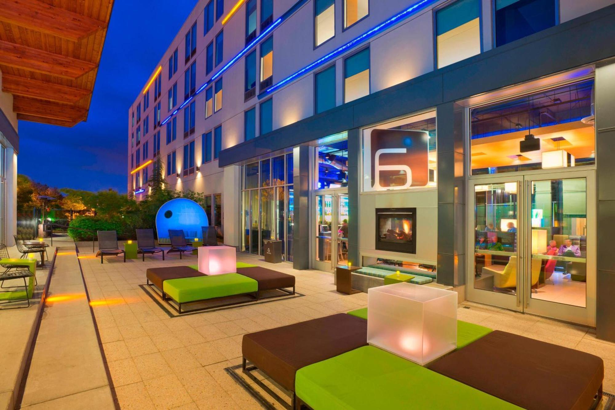 Hotel Aloft Airport At Cascade Station 3*