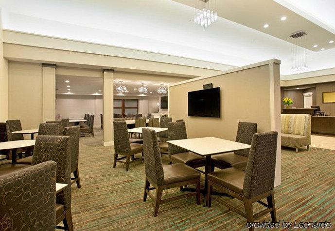 Aloft Airport At Cascade Station Hotel