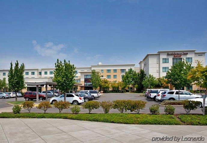 Aloft Airport At Cascade Station Hotel 3*