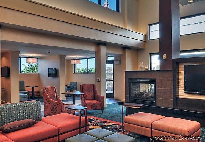 Aloft Airport At Cascade Station Hotel