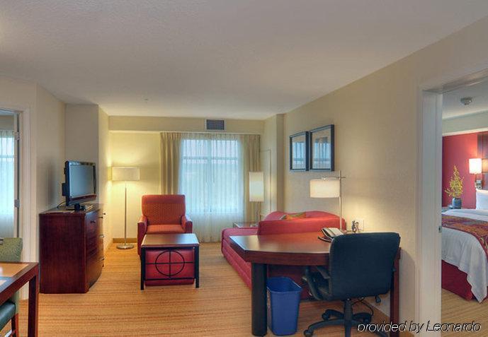 Aloft Airport At Cascade Station Hotel